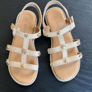 Cat & Jack Girls' Tan Beige T-Strap Sandals with Shell Accents